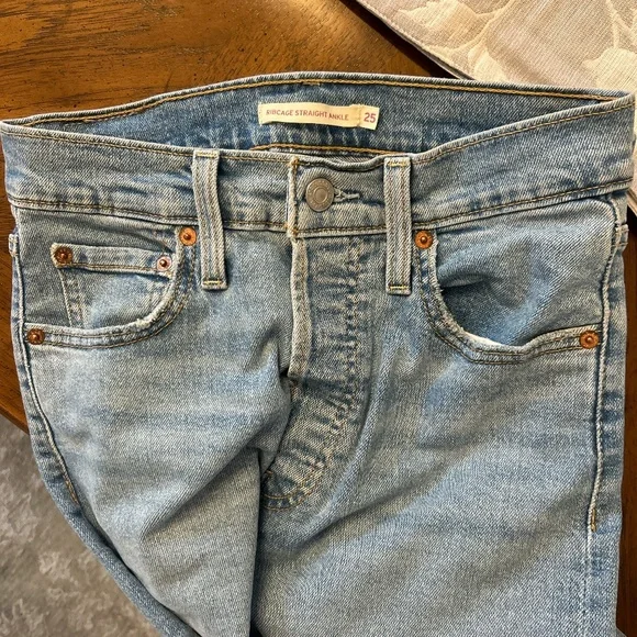 Levi’s Ribcage Ankle Straight Jeans size 25/27 - Picture 2 of 5